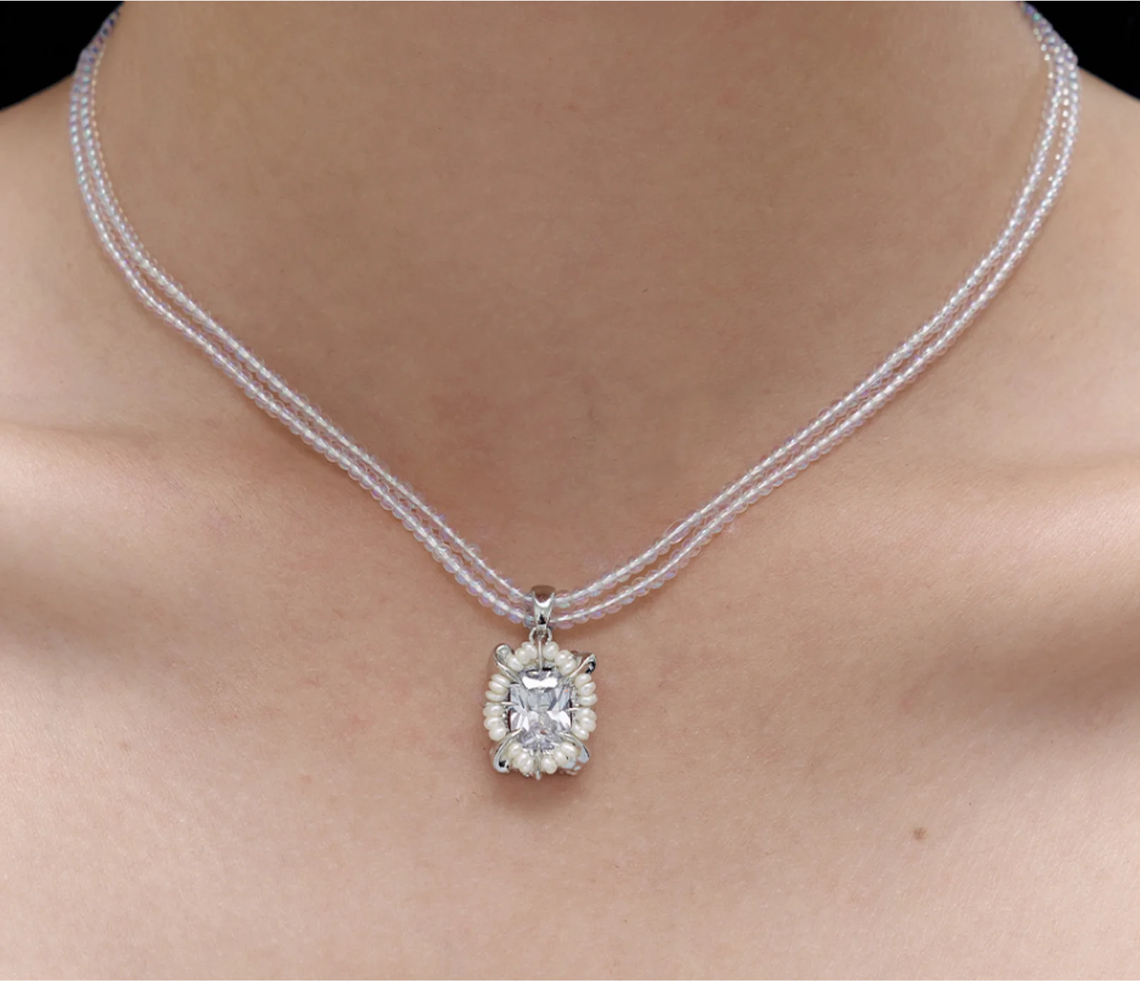 Copper plated baroque zircon crystal pearl pendant double-layer necklaces for women fashion jewelry (5pcs of free shipping)
Copper plated baroque zircon crystal pearl pendant double-layer necklaces for women fashion jewelry (5pcs of free shipping)