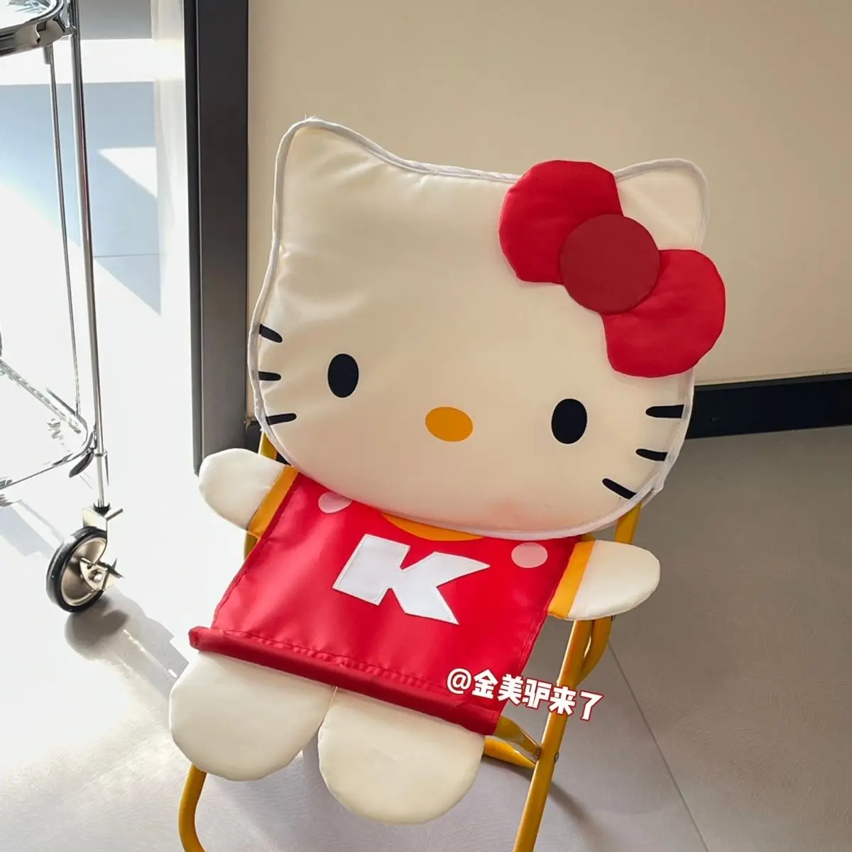 Sanrio HelloKitty Kawaii Millennium Retro Retro Children's Chair Kitty Folding Chair Picnic Essential
Sanrio HelloKitty Kawaii Millennium Retro Retro Children's Chair Kitty Folding Chair Picnic Essential