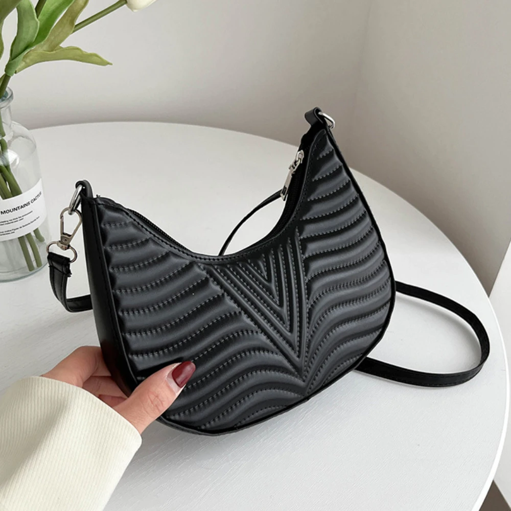 Premium Texture Women's Bag 2022 New Trend Rhombus Soft Side Shoulder Bag Fashion Leather Messenger Bag Female Luxury Armpit Bag
Premium Texture Women's Bag 2022 New Trend Rhombus Soft Side Shoulder Bag Fashion Leather Messenger Bag Female Luxury Armpit Bag
