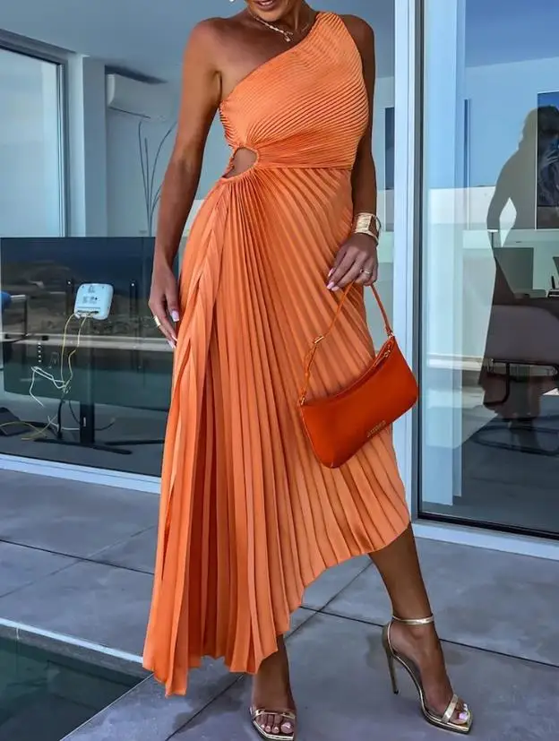 Elegant Women's Dress Summer Sexy One Shoulder Pleated Party Dress Solid Color Sleeveless Irregular Waist Hollow Out Long Dress
Elegant Women's Dress Summer Sexy One Shoulder Pleated Party Dress Solid Color Sleeveless Irregular Waist Hollow Out Long Dress