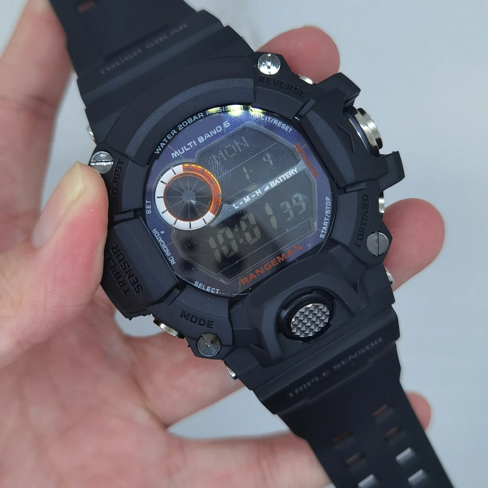 Japan Brand Multifunction LED electronic 9400 Men's Watch student Automatic hand light Waterproof Sports rubber woman watches
Japan Brand Multifunction LED electronic 9400 Men's Watch student Automatic hand light Waterproof Sports rubber woman watches