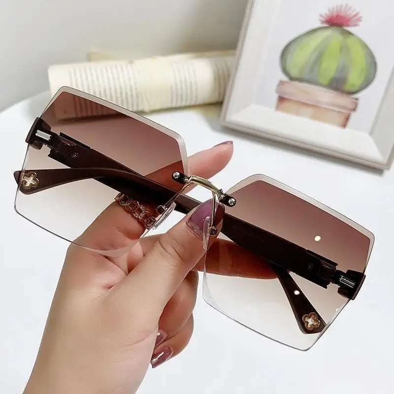 New Square Sunglasses Women Designer Luxury Rectángulos Sun Glasses Female Classic Vintage Eyewear UV400 Outdoor Gafas De Sol
New Square Sunglasses Women Designer Luxury Rectángulos Sun Glasses Female Classic Vintage Eyewear UV400 Outdoor Gafas De Sol