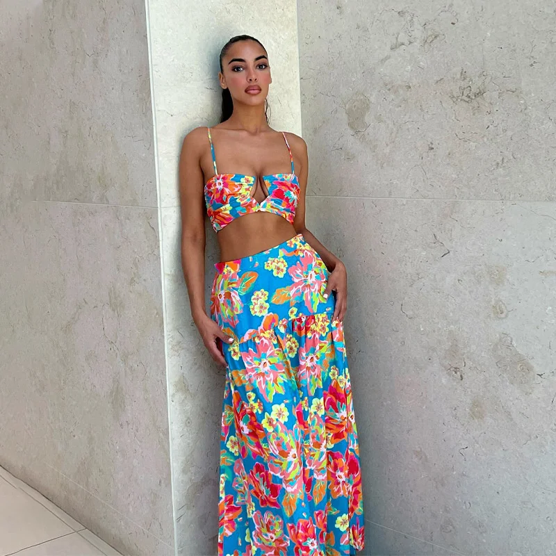 Women's 2022 summer ins new suspender wrap chest printed long temperament Skirt Set
Women's 2022 summer ins new suspender wrap chest printed long temperament Skirt Set