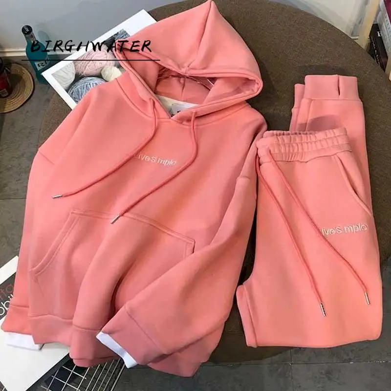 Autumn and winter new suit thickened plus velvet pullover hooded women's suit sports and leisure two-piece trousers and leisure
Autumn and winter new suit thickened plus velvet pullover hooded women's suit sports and leisure two-piece trousers and leisure
