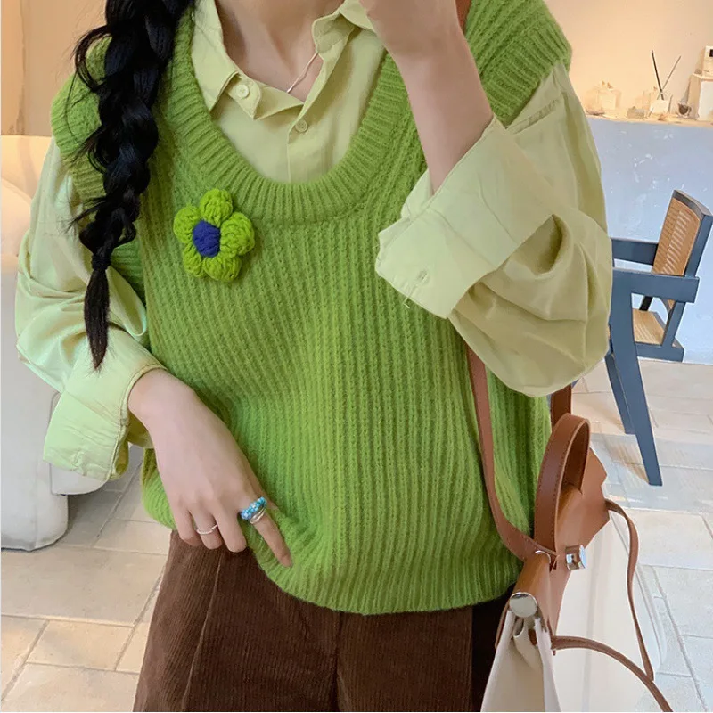 2022 Early Autumn New V-neck Gentle Sweet Handmade Flowers Knitted Vest Outerwear Sweater Women 
2022 Early Autumn New V-neck Gentle Sweet Handmade Flowers Knitted Vest Outerwear Sweater Women