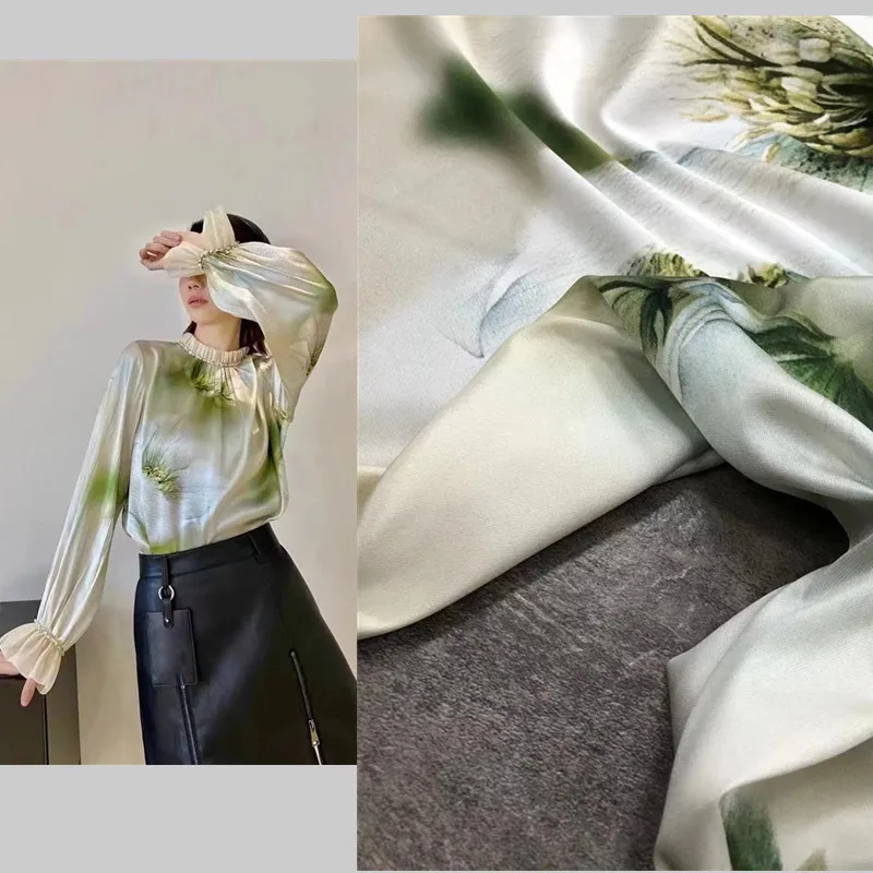 New Temperament Hazy Flower Twill Stretch High-definition Shirt Dress Skirt Mulberry Silk Designer Sewing Charmeuse Fabric Cloth
New Temperament Hazy Flower Twill Stretch High-definition Shirt Dress Skirt Mulberry Silk Designer Sewing Charmeuse Fabric Cloth