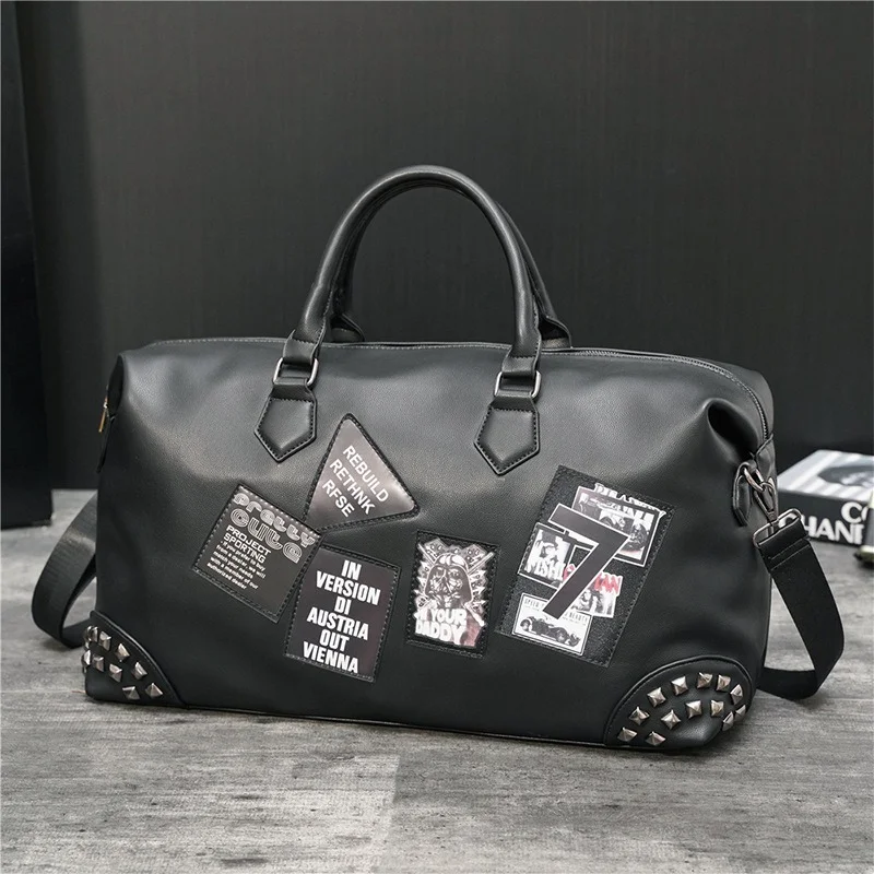 Fashion Large-capacity Travel Tote Men Gym Fitness Bag Letter Print Rivet Shoulder Bag Men Handbag Outdoor Crossbody Travel Bag
Fashion Large-capacity Travel Tote Men Gym Fitness Bag Letter Print Rivet Shoulder Bag Men Handbag Outdoor Crossbody Travel Bag