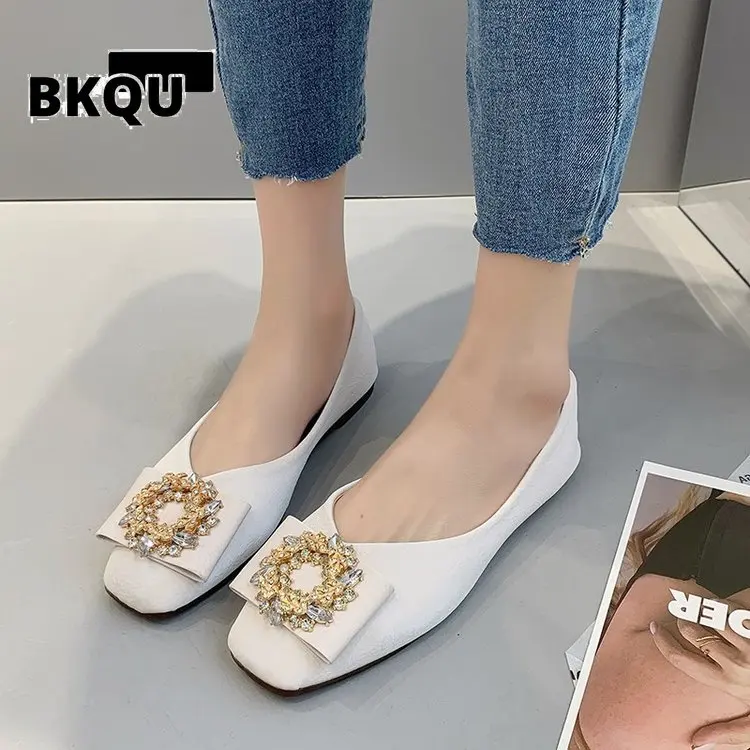 BKQU 2023 Comfortable Flat Shoes Pumps Square Toe Pearl Leather Flats Soft Sole Rhinestone Women's Shoes Pumps
BKQU 2023 Comfortable Flat Shoes Pumps Square Toe Pearl Leather Flats Soft Sole Rhinestone Women's Shoes Pumps