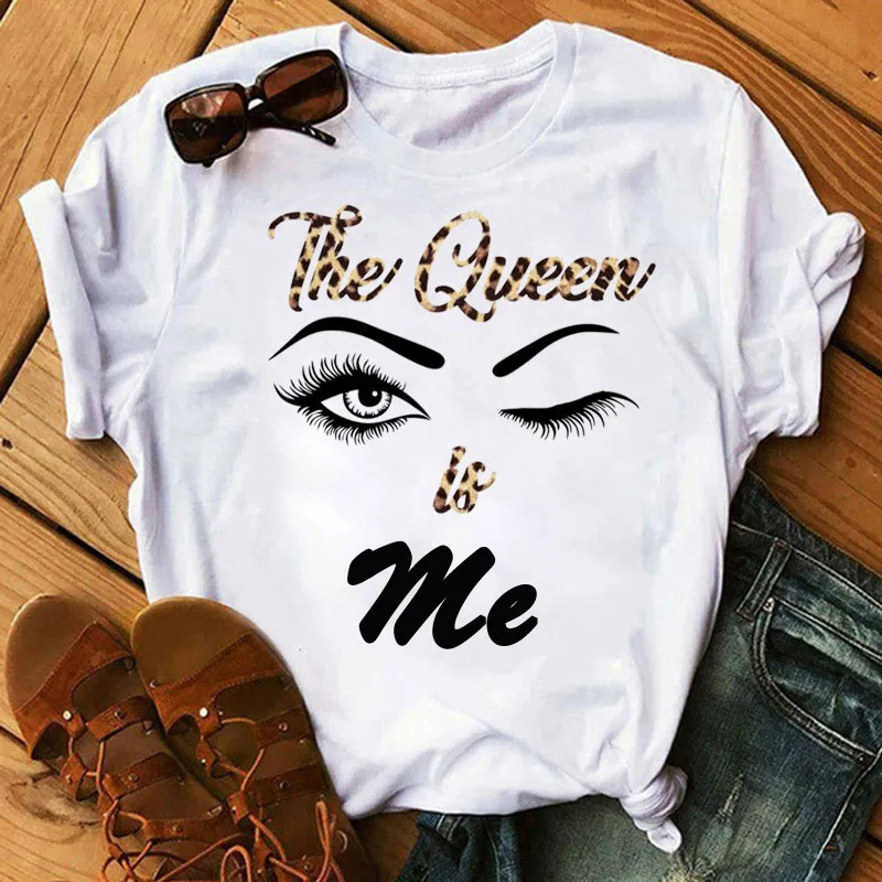 Fashion Women T Shirt The Queen Is Me Print T Shirt Female Summer Tops Ladies Harajuku Funny Tee Shirts Eye Lashes T-shirts Tops
Fashion Women T Shirt The Queen Is Me Print T Shirt Female Summer Tops Ladies Harajuku Funny Tee Shirts Eye Lashes T-shirts Tops