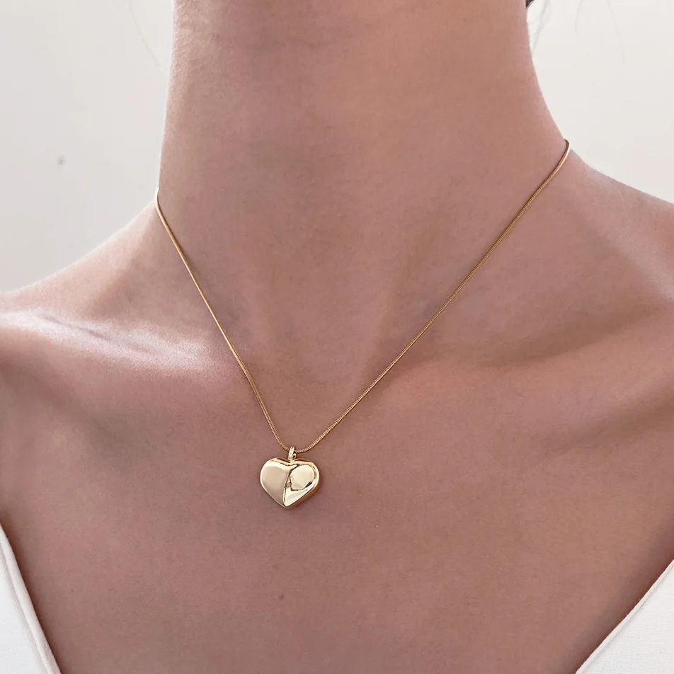 Ins Love Pendant Necklace Women's Fashion Luxury Minority Design Heart-shaped Sweater Chain Ins Valentine's Day Gift
Ins Love Pendant Necklace Women's Fashion Luxury Minority Design Heart-shaped Sweater Chain Ins Valentine's Day Gift