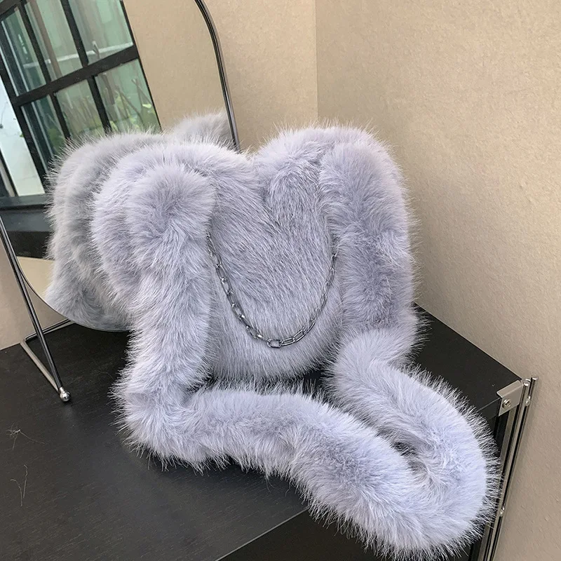 Designer Heart Shaped Shoulder Bag Fluffy Fur Bags for Women Winter Soft Plush Crossbody Bag Cute Chains Handbags Female Tote 
Designer Heart Shaped Shoulder Bag Fluffy Fur Bags for Women Winter Soft Plush Crossbody Bag Cute Chains Handbags Female Tote