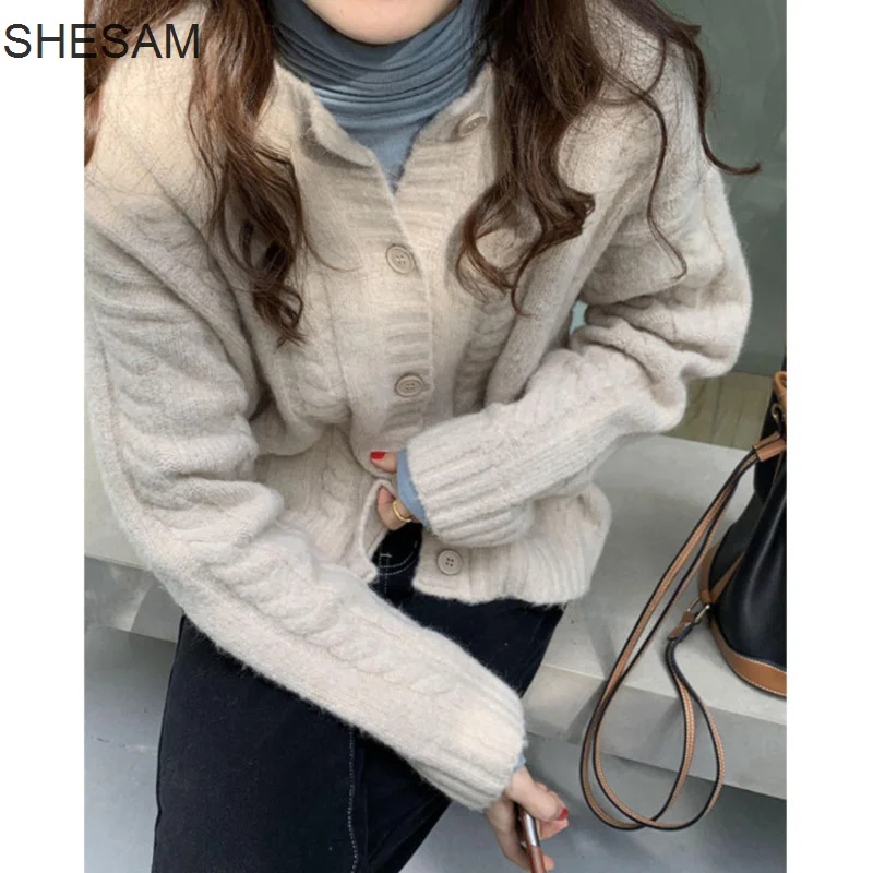 Sweater Unif Cardigan 2022 New Women's Spring And Autumn Loose Sweater Round Neck Twist Knitted Cardigan
Sweater Unif Cardigan 2022 New Women's Spring And Autumn Loose Sweater Round Neck Twist Knitted Cardigan