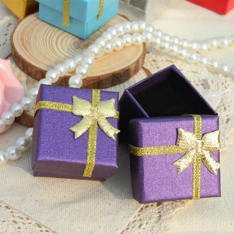 Jewelry Box With Black Sponge 4X4X3cm Small Square Cardboard Earrings Gift Box Fashion Jewelry Display Organizer Packaging
Jewelry Box With Black Sponge 4X4X3cm Small Square Cardboard Earrings Gift Box Fashion Jewelry Display Organizer Packaging