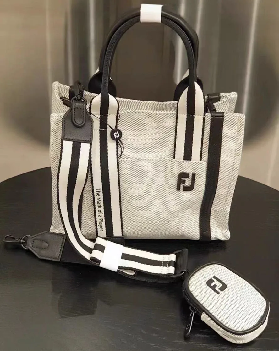 Golf Handbag Wear-resistant Oxford Canvas Messenger Bag Women's Sports Daily Clothing Bag
Golf Handbag Wear-resistant Oxford Canvas Messenger Bag Women's Sports Daily Clothing Bag