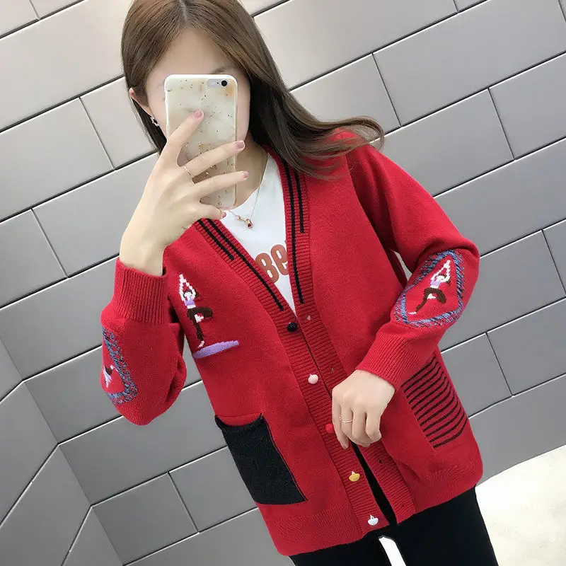 Autumn And Winter Korean Fashion Cardigan Women Clothes Loose Retro Embroidery Jacquard Knitted Sweater Coat All-match Rebecas
Autumn And Winter Korean Fashion Cardigan Women Clothes Loose Retro Embroidery Jacquard Knitted Sweater Coat All-match Rebecas