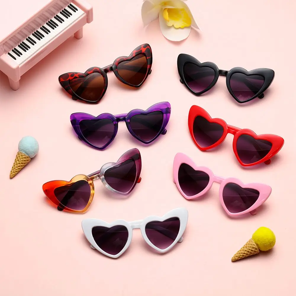 Boys Girls Pink Vintage Heart-Shaped Heart Sunglasses Glasses Toddler Sunglasses Kids Sunglasses For 3-9 Years
Boys Girls Pink Vintage Heart-Shaped Heart Sunglasses Glasses Toddler Sunglasses Kids Sunglasses For 3-9 Years