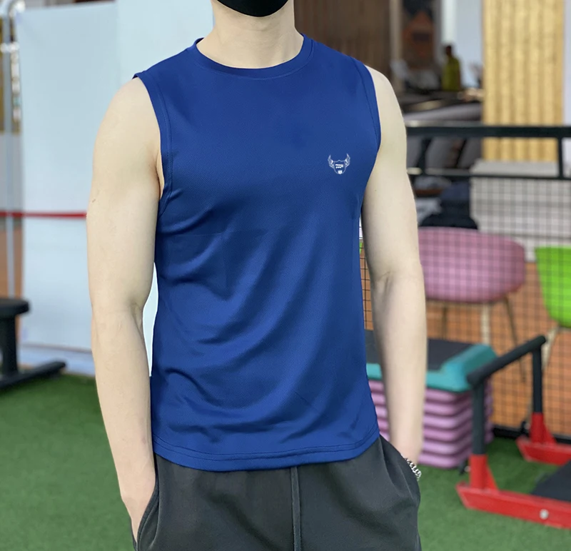 Quick-drying breathable fitness vest men's sleeveless waistcoat loose clothes hurdle basketball training sports running top
Quick-drying breathable fitness vest men's sleeveless waistcoat loose clothes hurdle basketball training sports running top