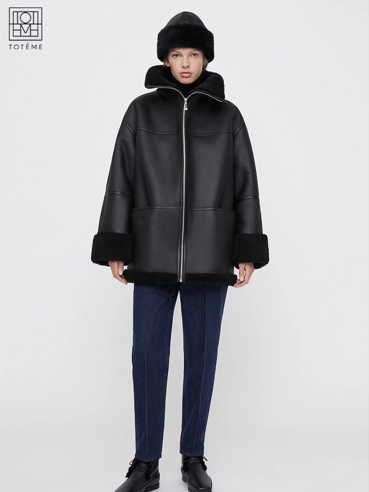 Пальто женское зимнее из искусственной кожи, на молнии, с отложным воротником
Пальто женское зимнее из искусственной кожи, на молнии, с отложным воротником