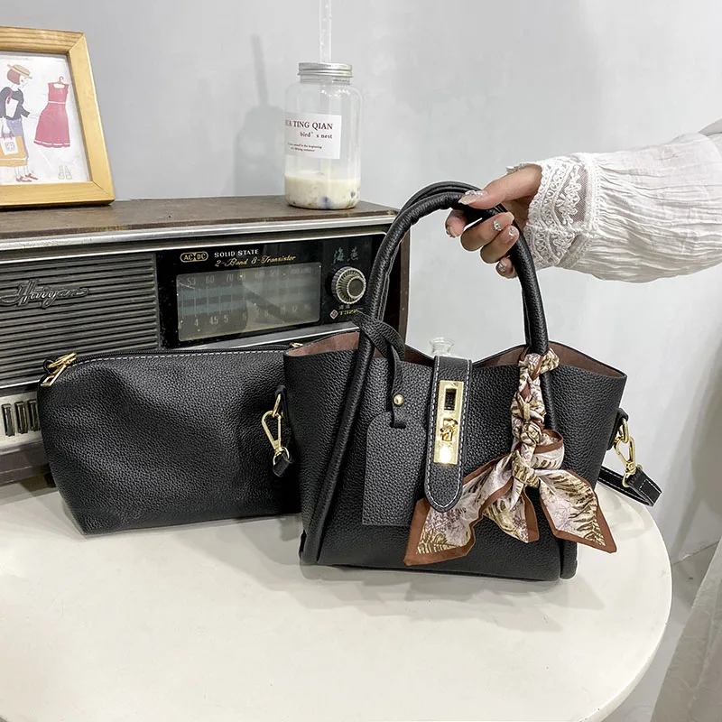 Fashion Bucket Bag Solid Leather Crossbody Bags For With Silk Scarf Women 2023 Retro Shoulder Handbag Female Travel Kawaii Totes
Fashion Bucket Bag Solid Leather Crossbody Bags For With Silk Scarf Women 2023 Retro Shoulder Handbag Female Travel Kawaii Totes