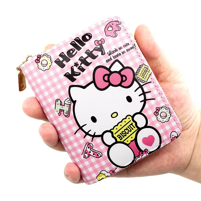 Милый кошелек Hello Kitty из искусственной кожи, кошелек для мелочи, милые подарки для детей, сумка в стиле Лолиты, складной кошелек с принтом
Милый кошелек Hello Kitty из искусственной кожи, кошелек для мелочи, милые подарки для детей, сумка в стиле Лолиты, складной кошелек с принтом