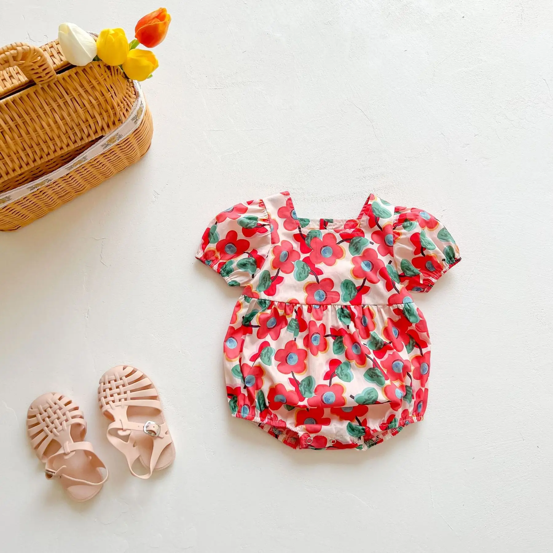 New Summer Baby Girl Floral Romper Puff Short Sleeve Square Neck Breathable Cotton Onesie Princess Baby Jumpsuit Clothes Red
New Summer Baby Girl Floral Romper Puff Short Sleeve Square Neck Breathable Cotton Onesie Princess Baby Jumpsuit Clothes Red