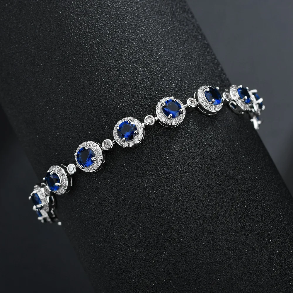 European and American Bracelet Copper Inlaid with AAA Grade Zircon for Women Lady Laies Grils Party Wedding Jewelry
European and American Bracelet Copper Inlaid with AAA Grade Zircon for Women Lady Laies Grils Party Wedding Jewelry