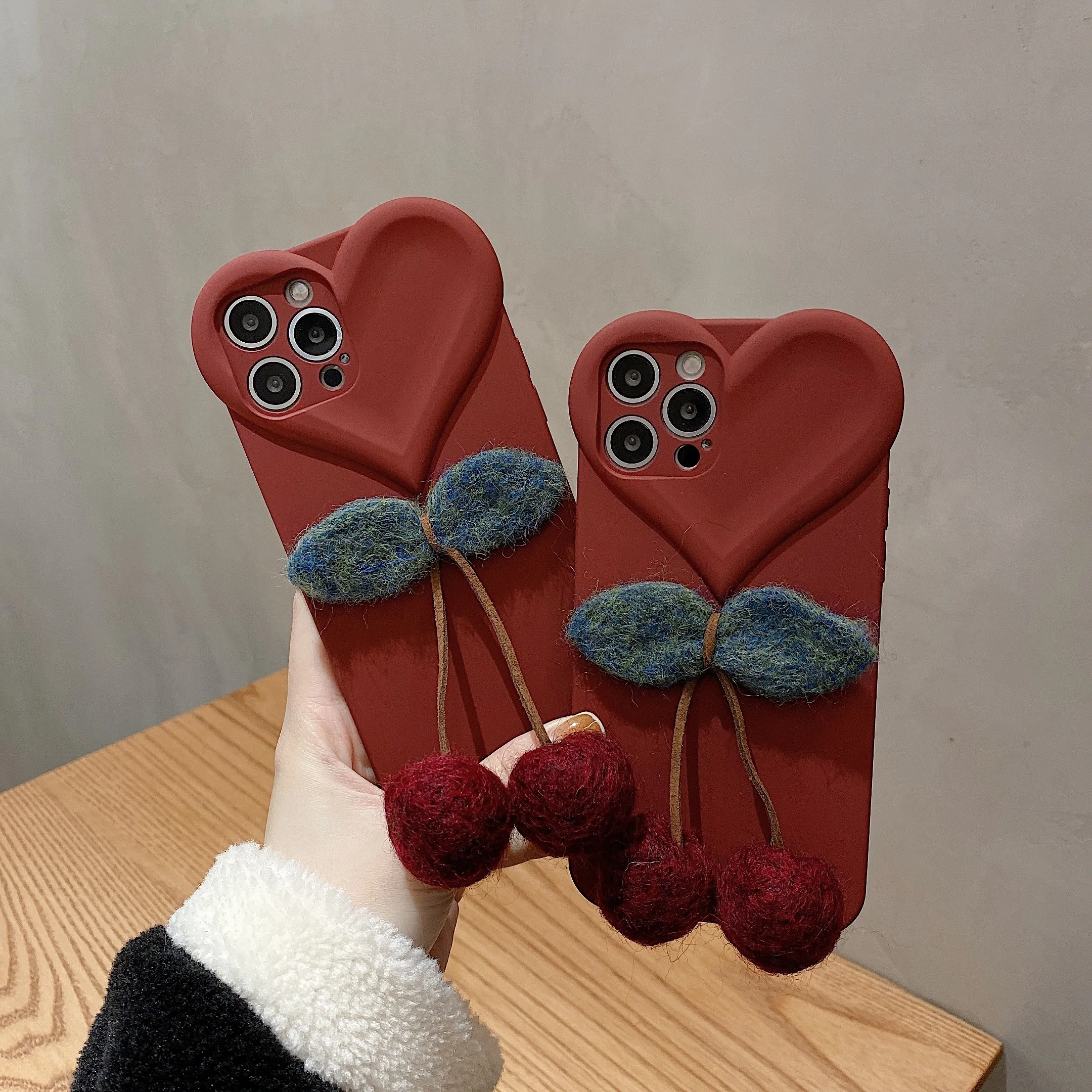 Fashionable personality cute fun love pendant shockproof soft silicone phone case for 11 12 13 pro max mini x xr xs 8 7 plus se
Fashionable personality cute fun love pendant shockproof soft silicone phone case for 11 12 13 pro max mini x xr xs 8 7 plus se