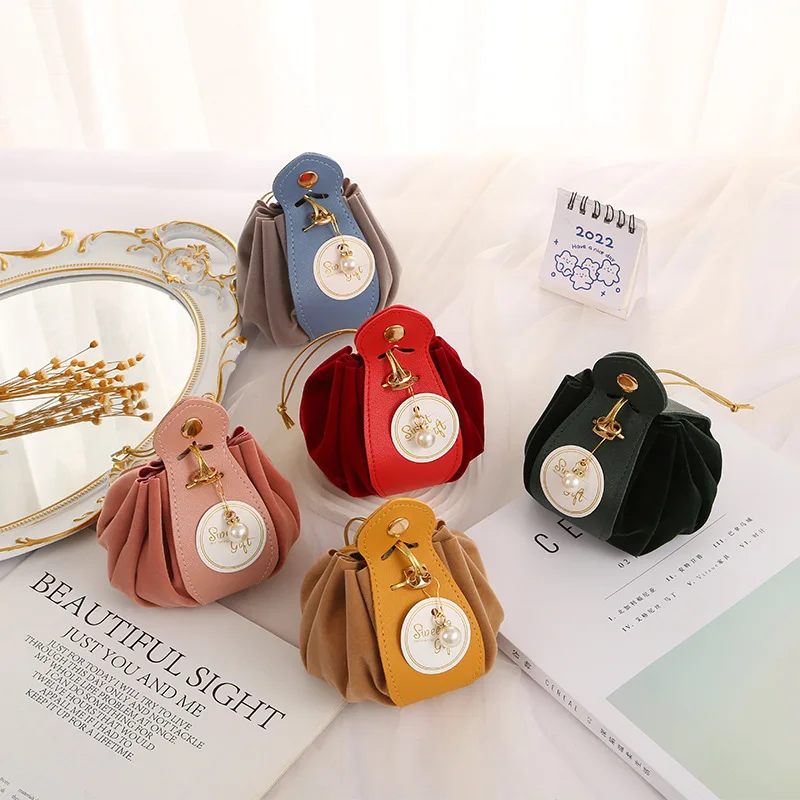 Leather Wedding Eid Mubarak Candy Bags Jewelry Cosmetics Gift Packing Birthday Baby Shower Party Favors Surprise Box Decoration
Leather Wedding Eid Mubarak Candy Bags Jewelry Cosmetics Gift Packing Birthday Baby Shower Party Favors Surprise Box Decoration