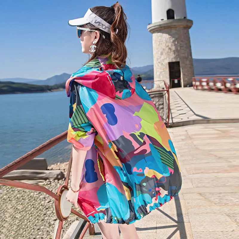2022 New Female Hooded Sun Protection Clothing Women Camouflage Loose Thin Coat Outdoor Summer Ice Silk Tops Coat Y495
2022 New Female Hooded Sun Protection Clothing Women Camouflage Loose Thin Coat Outdoor Summer Ice Silk Tops Coat Y495