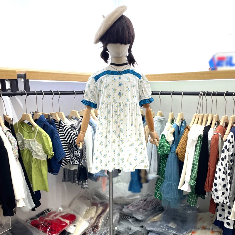 Summer Children's Wear New Girls Retro Flowers Chinese Style Cotton Lace Short Sleeved Princess Dress 3-8 Years Old 
Summer Children's Wear New Girls Retro Flowers Chinese Style Cotton Lace Short Sleeved Princess Dress 3-8 Years Old