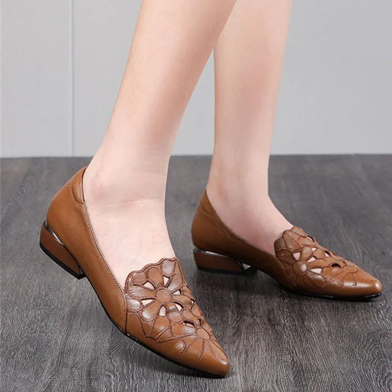 Fashion Hollow-out Embroidered Summer Pumps For Women Office Shoes 2023 Med Heel Breathable Sofe Mom Shoes 3.5cm High Heels Shoe
Fashion Hollow-out Embroidered Summer Pumps For Women Office Shoes 2023 Med Heel Breathable Sofe Mom Shoes 3.5cm High Heels Shoe