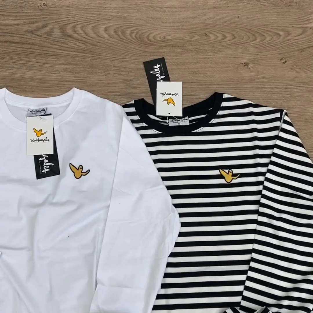 Korean Tide Brand Markgonzales Autumn New Products Simple Embroidery Striped Bottoming Long-sleeved T-shirt Men and Women Tops
Korean Tide Brand Markgonzales Autumn New Products Simple Embroidery Striped Bottoming Long-sleeved T-shirt Men and Women Tops