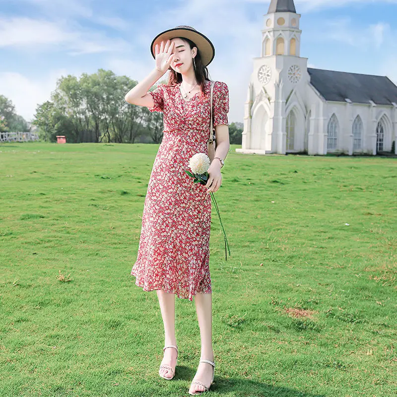 Dress 2022 Summer Crushed Chiffon Short Sleeve Dress Female Korean the waist slimming red Medium long skirt A word skirt
Dress 2022 Summer Crushed Chiffon Short Sleeve Dress Female Korean the waist slimming red Medium long skirt A word skirt