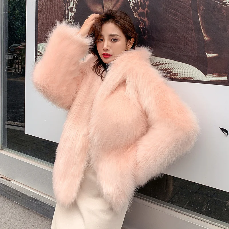 Winter fashion raccoon fur grass coat women's short hooded long sleeve young imitation fur coat
Winter fashion raccoon fur grass coat women's short hooded long sleeve young imitation fur coat