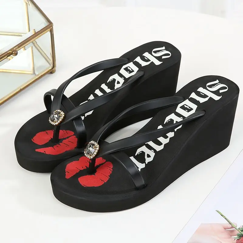 European Elegant Women's Wedge Clip Toe Rhinestone Thick Soled Beach Sandals Wear Herringbone Slippers Outside High Heels Shoes
European Elegant Women's Wedge Clip Toe Rhinestone Thick Soled Beach Sandals Wear Herringbone Slippers Outside High Heels Shoes