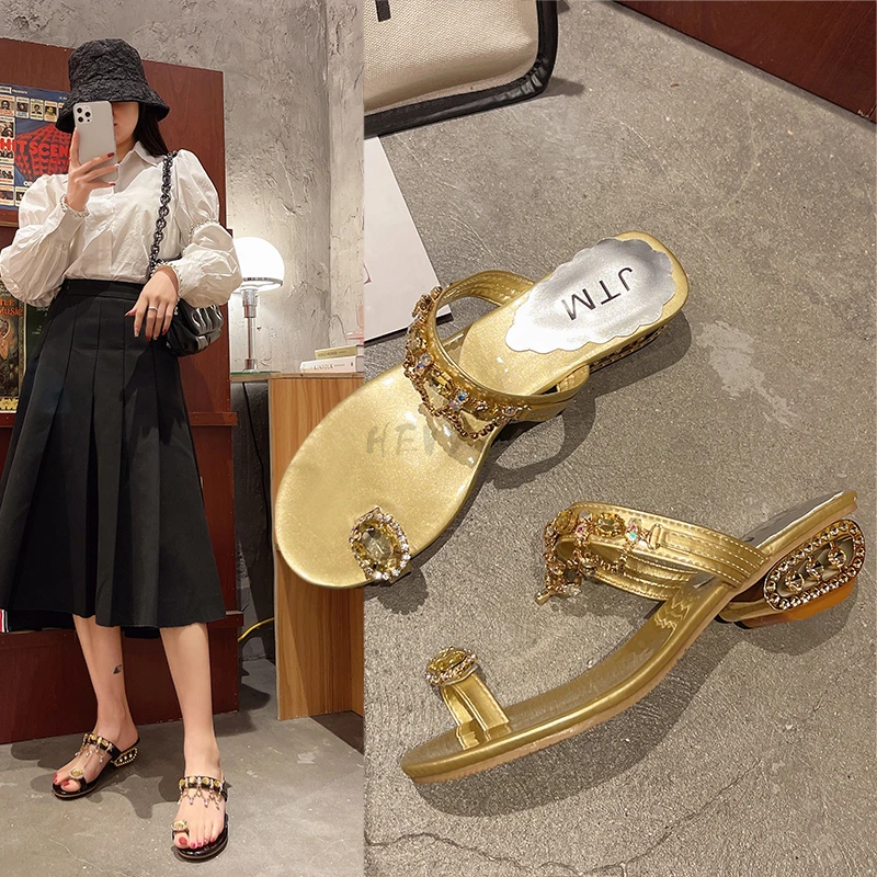 2022 Women Slippers Ladies Summer Fashion Crystal Outdoor Toe Ring Slippers Thick Heel Party Shoes Beach Shoes Mujer Plus Size
2022 Women Slippers Ladies Summer Fashion Crystal Outdoor Toe Ring Slippers Thick Heel Party Shoes Beach Shoes Mujer Plus Size