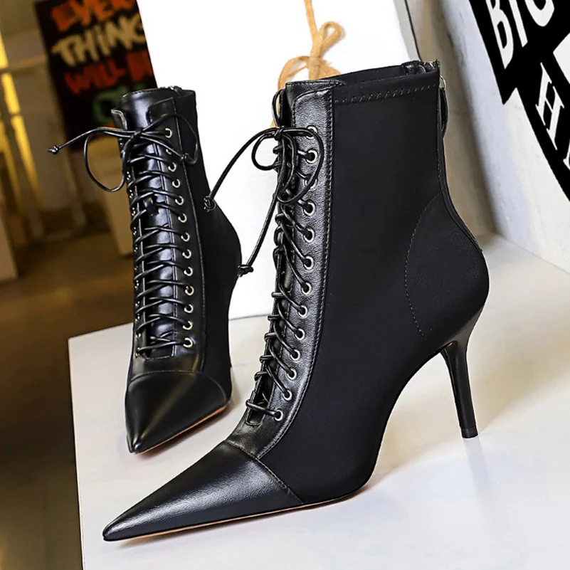 2023 Women 8cm High Heels Silk Boots Short Lace Up Ankle Boots Low Heels Botines Lady Stripper Winter Pointed Toe Cowboy Shoes
2023 Women 8cm High Heels Silk Boots Short Lace Up Ankle Boots Low Heels Botines Lady Stripper Winter Pointed Toe Cowboy Shoes