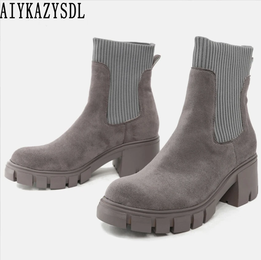 AIYKAZYSDL Synthetic Suede Ankle Boots Women Splicing Sock Knit Boots Platform Chunky Block Med Heel Thick Sole Bottom Shoes
AIYKAZYSDL Synthetic Suede Ankle Boots Women Splicing Sock Knit Boots Platform Chunky Block Med Heel Thick Sole Bottom Shoes