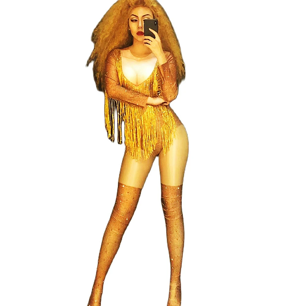 Блестящий женский комбинезон для представлений и выступлений
Блестящий женский комбинезон для представлений и выступлений