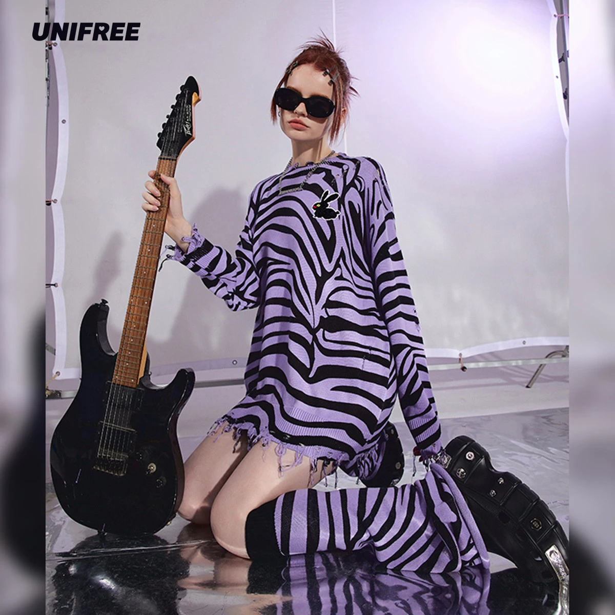 UNIFREE Purple Zebra Stripes Sweaters Women Highstreet Loose O-neck Knitted Pullovers Streetwear Harajuku Warm Sweater
UNIFREE Purple Zebra Stripes Sweaters Women Highstreet Loose O-neck Knitted Pullovers Streetwear Harajuku Warm Sweater