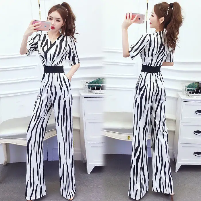 Women New 2022 Summer Vintage Striped Jumpsuits Female Elegant V-neck Short Sleeve Wide Leg Romper Ladies Casual Playsuits C79
Women New 2022 Summer Vintage Striped Jumpsuits Female Elegant V-neck Short Sleeve Wide Leg Romper Ladies Casual Playsuits C79
