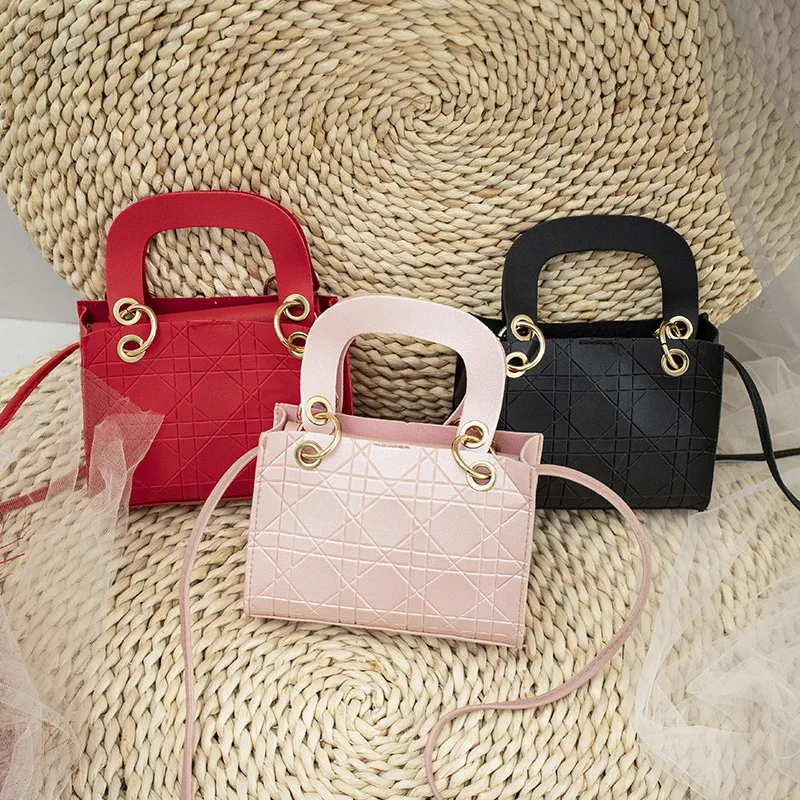 PU Leather Women Shoulder Crossbody Bags Luxury Designer Handbag Solid Color Messenger Bag Small Square Bag Mobile Phone Purse
PU Leather Women Shoulder Crossbody Bags Luxury Designer Handbag Solid Color Messenger Bag Small Square Bag Mobile Phone Purse