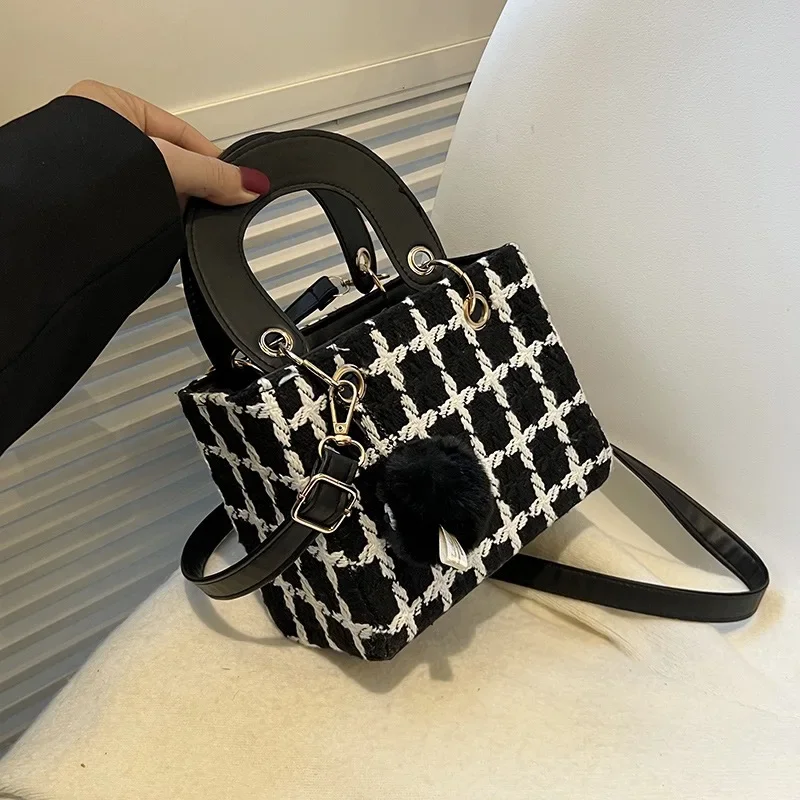 BAG433J11-J16 Роскошные брендовые дизайнерские сумки, новые сумки, женские сумки, популярные осенние сумки через плечо для принцессы
BAG433J11-J16 Роскошные брендовые дизайнерские сумки, новые сумки, женские сумки, популярные осенние сумки через плечо для принцессы
