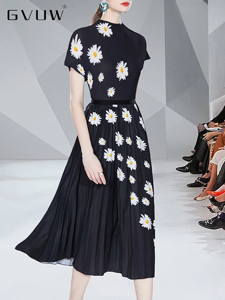 GVUW Women's Pleated Two Piece Sets Short Sleeve Mock Neck Top Elastic Waist Floral Skirt Female Clothes 2023 Summer New 17J1133 
GVUW Women's Pleated Two Piece Sets Short Sleeve Mock Neck Top Elastic Waist Floral Skirt Female Clothes 2023 Summer New 17J1133