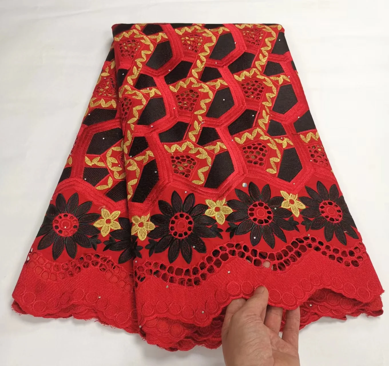 2022 Swiss Fashion 100%Cotton Voile Lace In Switzerland High Quality African Dry Lace Soft Fabric For Bride Birthday Dress Sew
2022 Swiss Fashion 100%Cotton Voile Lace In Switzerland High Quality African Dry Lace Soft Fabric For Bride Birthday Dress Sew