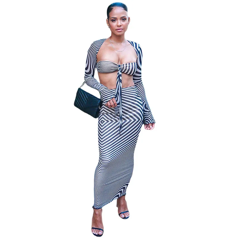 2023 Autumn/Winter New Women's Long sleeved Cardigan Stripe Wrapped Chest and Hip Wrapped Half Dress Three Piece Set
2023 Autumn/Winter New Women's Long sleeved Cardigan Stripe Wrapped Chest and Hip Wrapped Half Dress Three Piece Set
