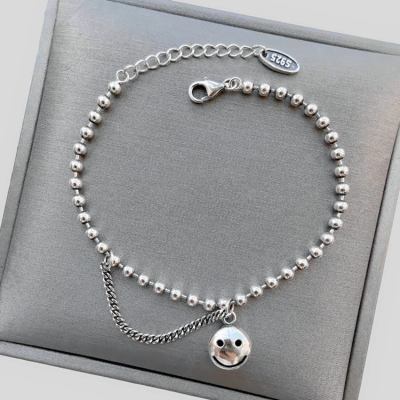 Fashion Simple Round Smiley Pendant Bracelet Women Retro Silver Expression Splicing Bead Chain Jewelry Accessories Wholesale
Fashion Simple Round Smiley Pendant Bracelet Women Retro Silver Expression Splicing Bead Chain Jewelry Accessories Wholesale
