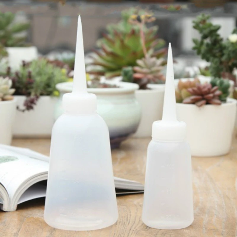 Пластиковая Вертикальная сопла для полива растений 
Пластиковая Вертикальная сопла для полива растений