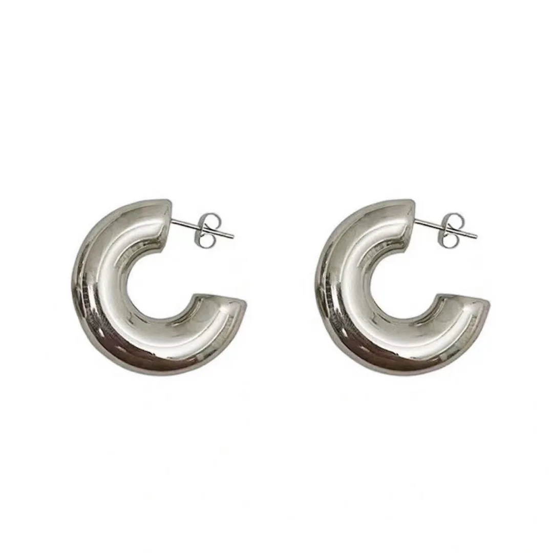 New RoseL Fashion C-shaped Hollow Titanium Steel Earrings Simple Earrings For Women
New RoseL Fashion C-shaped Hollow Titanium Steel Earrings Simple Earrings For Women