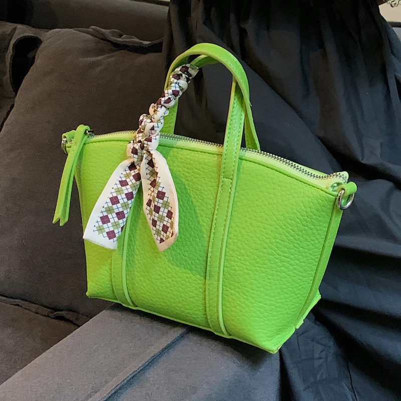 2023 New Women's Bag Trend High Grade High Capacity Versatile Ribbon One Shoulder Crossbody Bag Handbag
2023 New Women's Bag Trend High Grade High Capacity Versatile Ribbon One Shoulder Crossbody Bag Handbag